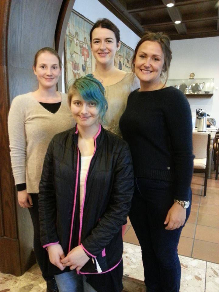 de 4 hoved ansvarlige bak dialogprosjektet. (fra høyre: Claudia Klostergaard, Minela Košuta, Kathrine Stangeland og Andrea Helland.